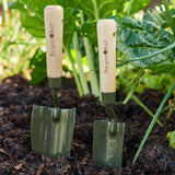 BoronGreen hand trowel, RHS-endorsed, by Burgon & Ball