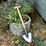 RHS-endorsed mid-handled perennial spade by Burgon & Ball, heart-shaped trowel